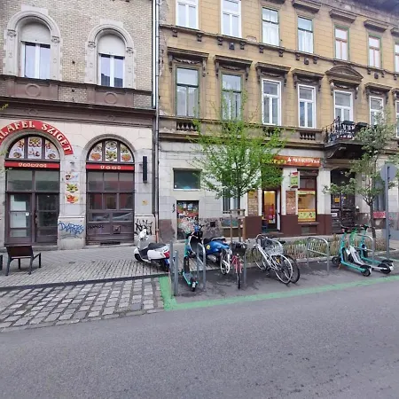 公寓 A Somogyi With 0-24-7 Self Check In-out *