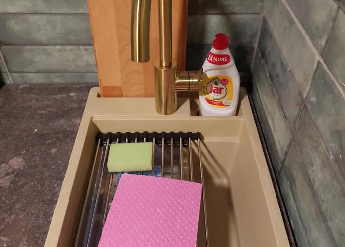 A Somogyi With 0-24-7 Self Check In-out Apartament *