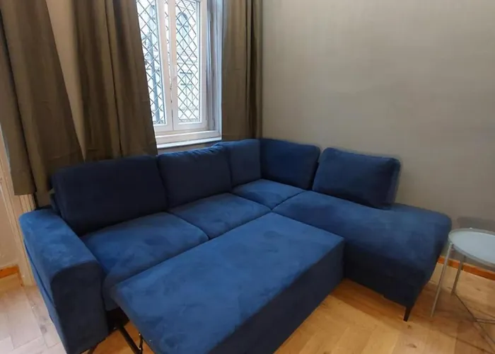 A Somogyi With 0-24-7 Self Check In-out Budapesta